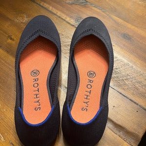 Navy Blue Rothy’s 7.5